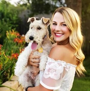 Meet your Posher, Charli